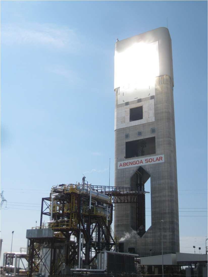 Nuestras plantas de torre Planta CRS con tecnología de sales fundidas Potencia: 3,5 MWe. Proyecto de demostración. Tecnología de receptor: sal fundida.