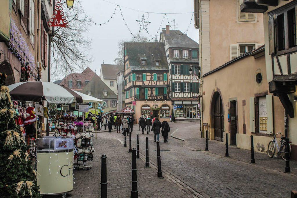 Navidad. Pasear por la calles de Colmar con sus preciosas calles es una auténtica maravilla.