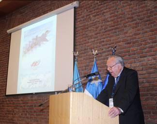 EXPOSITORES Presidida por Héctor Oscar Pena, en su calidad de Presidente del Instituto Panamericano de Geografía e Historia.