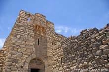 salida en dirección a Ajloun, otro espectacular castillo medieval, recientemente restaurado, y maravilloso ejemplo de la arquitectura y métodos defensivos de la época.