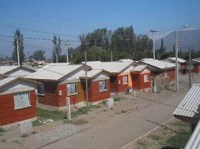 CONSOLIDACIÓN DE CONAVICOOP La Cooperativa entre los años 1985 y 2000 registra un crecimiento sistemático: Desarrolla 20.000 viviendas (con altos estándares de calidad).