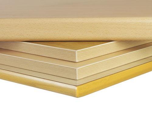 SOBRE DE LA MESA PUPITRE El sobre superior de la mesa se fabrica en aglomerado con laminado de alta presión de 25 mm. Color a elegir.