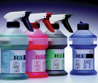 R1-Plus Detergente para sanitarios concentrado.