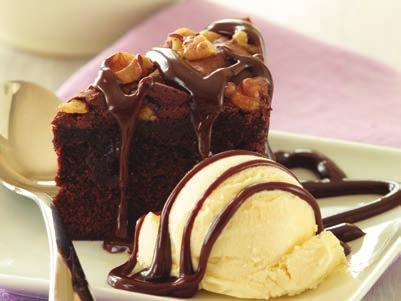 brownie bite POSTRES Apple Chimi Cheesecake LIFE IS sweet PP BLUE RIBBON BROWNIE Delicioso Brownie con trozos de chocolate negro, nueces y chocolate caliente. Acompañado de helado de vainilla.