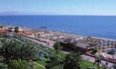A 4 km del Campo de Golf más cercano, 8 km del aeropuerto y 15 km del centro de Málaga.
