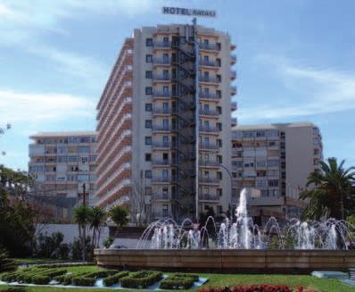 Hotel Natali *** C/ Hoyo, 28. En el centro a 600 mts de la playa. Dispone de 415 habitaciones, con cuarto de baño, terraza, teléfono, aire acondicionado, calefacción, Tv.