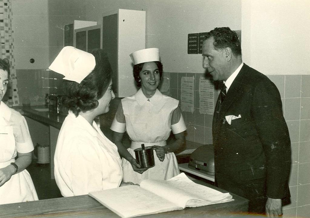 Hospital General de Oviedo (años 60) Visita del