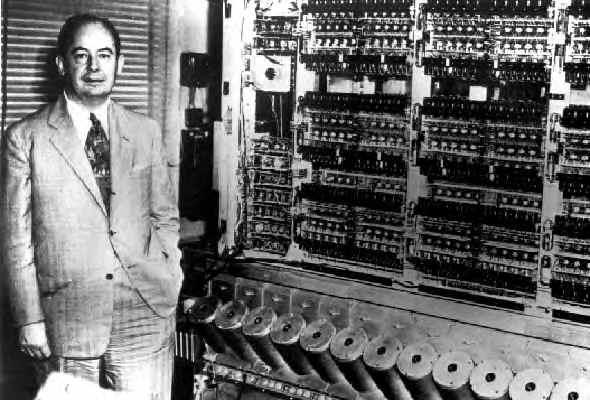 Edvac Fue el primer ordenador electrónico digital que utilizó la lógica binaria y tenía un programa diseñado para ser almacenado internamente.