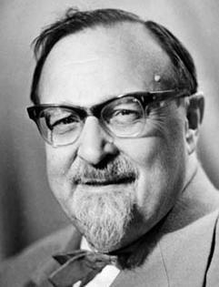 Alexander Oparin (1894-1980) O bioquímico propuxo a seguinte teoría sobre a vida: as primeiras moléculas orgánicas