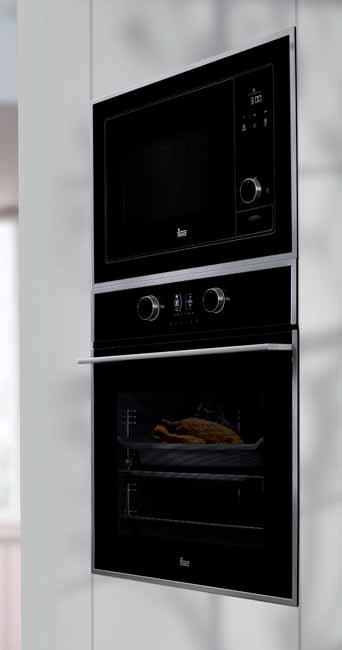 ALINEACIÓN PERFECTA La estética de los microondas combina perfectamente en columna con nuestra gama de hornos, para obtener la máxima armonía en cualquier ambiente de cocina.