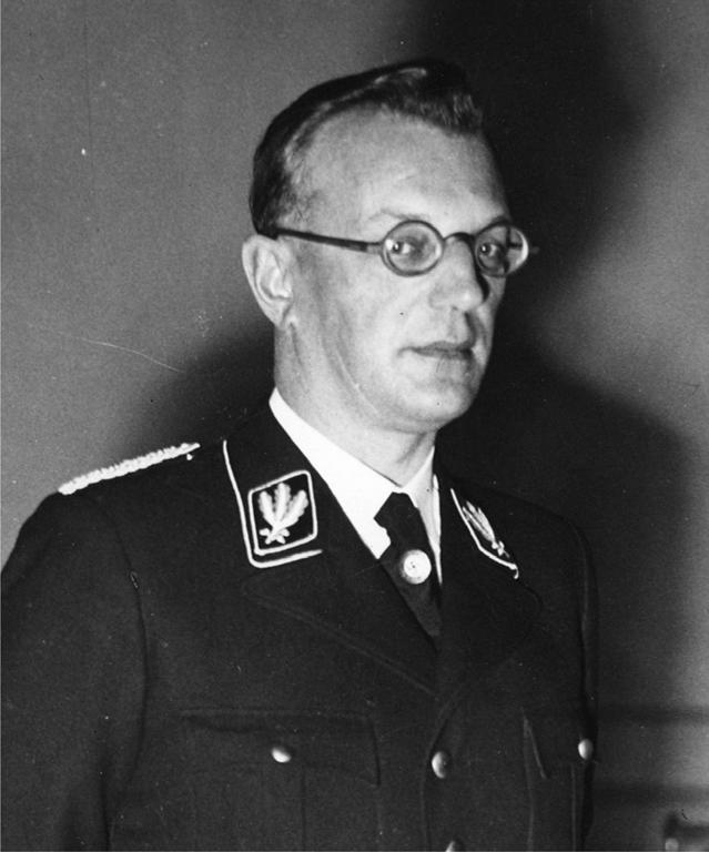 Los argumentos de la defensa Streicher fueron engañados por una fotocopia de un documento en el cual Hitler habría confesado que ordenó exterminios en masa (XIV 432 [476]; XII 321 [349]).