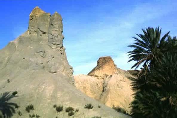 Detalle de una cárcava. Geomorfología típica en chimeneas y mesas del desierto de Tabernas.