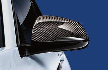 También las láminas autoadhesivas para las estriberas laterales con el anagrama M Performance dan un toque especial como Accesorio BMW M Performance. Se necesita el paquete aerodinámico BMW M.