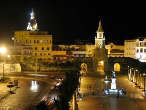 Nuestros destinos y compromisos CARTAGENA Centro histórico En 1984, la Unesco incluyó el centro histórico de la ciudad de Cartagena de Indias, el conjunto de sus