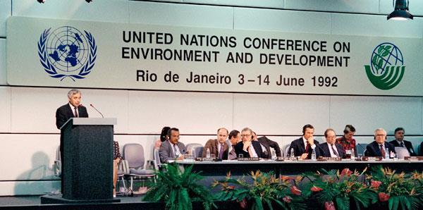 Cumbre de Río 1992: Cumbre de la Tierra sobre Medio Ambiente y Desarrollo (Rio de Janeiro) Convención Marco de las Naciones Unidas sobre el Cambio Climático.