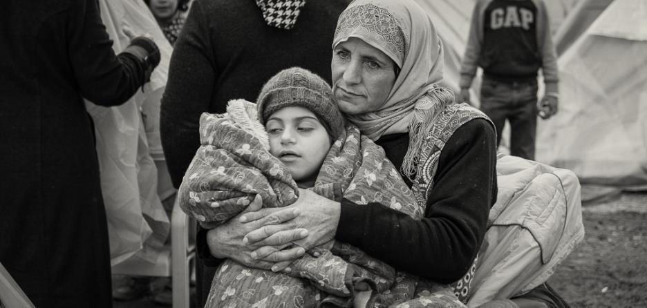 Foto 15 - Sola Esta madre vino de Siria con su hija discapacitada.