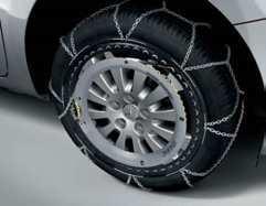 : 195/65 R 15 A415 401 0900 03 Embellecedores de rueda Protegen el cubo de rueda de la suciedad. Disponibles en color plata con estrella cromada.
