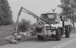 TEMA VIII Aplicacións dos tractores na prevención e extinción de incendios As aplicacións dos tractores na prevención e extinción de incendios son moi variadas, aínda que fundamentalmente para as