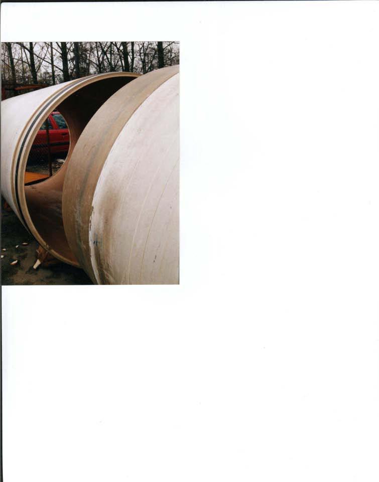 Además, la tubería de PRFV centrifugado no necesita empaquetaduras de madera entre tubos para la realización de la hinca, siendo éstas sólo necesarias entre los tubos y las estaciones intermedias de