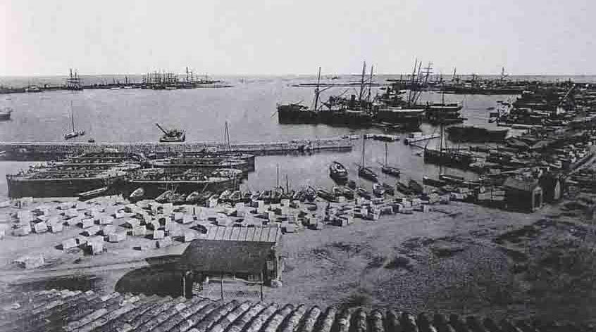 1889. Puerto de Valencia. En la Valentia romana existía un puerto fluvial cerca del puente de La Trinidad.