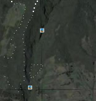 Figura 1. (a) área de estudio entre las líneas punteadas, en detalle en la fotografía de la izquierda (tomada con Google Earth). Fuente esta investigación.