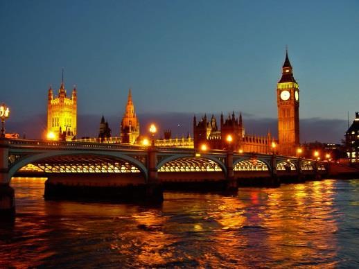LONDRES DD *LONDRES * LONDRES * LONDRES *LONDRES LA CIUDAD Como capital europea de la cultura y una de las metrópolis más visitadas del mundo,