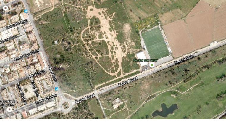 Antecedentes. El objeto del presente Proyecto es definir, las obras necesarias para la renovación del césped artificial del campo de fútbol 11 municipal sito en el núcleo de Son Ferrer.
