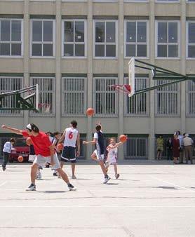 03 ACTUACIONES CONSENSUADAS 2013-2016 DEPORTE Y CULTURA Programas y actuaciones para el desarrollo del deporte y la cultura en los espacios públicos del barrio, dirigidos a la población del mismo,
