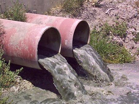 IMPACTO AMBIENTAL Los impactos ambientales de los principales constituyentes de los residuales líquidos se resumen a continuación: - Los altos niveles de demanda bioquímica de oxígeno en las aguas