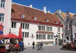 exterior del símbolo más famoso de la ciudad, el ayuntamiento gótico.