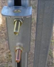 agujero del marco de la puerta Tope sujeto al perfil vertical de cierre de
