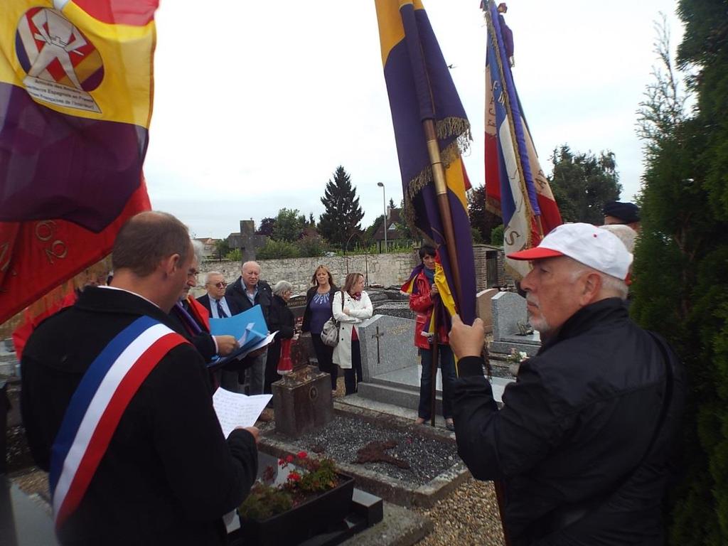 ACTO 3: Cementerio de Chars (Val d Oise) 25 de agosto de 2014, 11h, por iniciativa de la Amicale des Anciens Guérilleros Espagnols en France - FFI HOMENAJE A Luis FERNÁNDEZ JUAN, cofundador del XIV