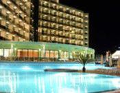 Hotel Marvel 4* 35 EUR all inclusive Localizare: in nordul statiunii la 50 m de plaja si la 2 km de centrul orasului.