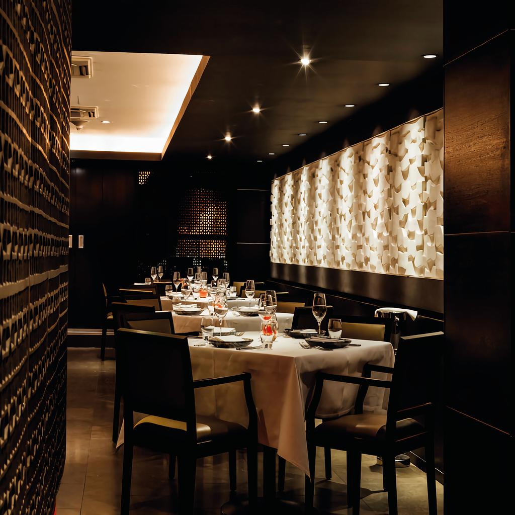 Control de iluminación con productos Iddero en el Restaurante Benares de Madrid del prestigioso chef Atul Kochhar, doble estrella Michelín.