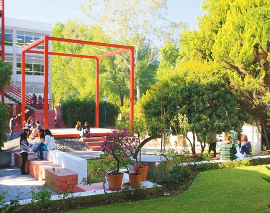 Clase de Eres parte de la Universidad Jesuita de Guadalajara Eres parte del más grande proyecto global de educación universitaria de la historia: la educación jesuita, con más de 450