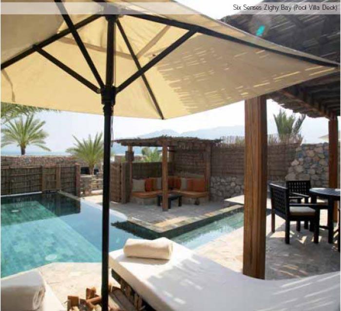 Está formado por 82 Pool villas y Pool Villas Suite, donde el diseño y los materiales utilizados han sido especialmente seleccionados para adaptarse al medio