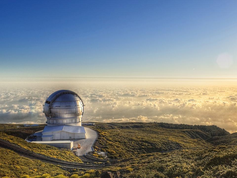 El Gran Telescopio de Canarias Telescopio de rango visible más grande del mundo Diseño, fabricación y montaje de los focos Folded Cassegrain Mis