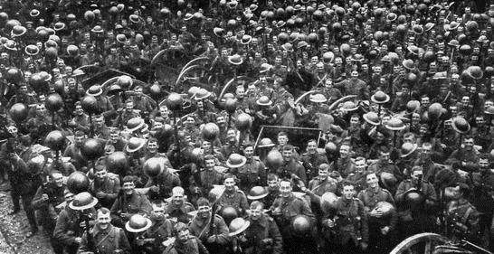 1918: EL DESENLACE El abandono de la guerra por parte de la Rusia revolucionaria permitió a Alemania concentrar todas sus fuerzas en el frente occidental.