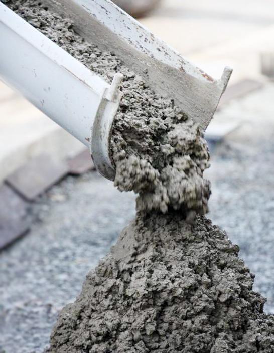 DERIVADOS DEL CEMENTO b) El hormigón: mezcla de arena, cemento, agua y grava que se endurece con el tiempo; es económico, duradero, muy resistente a la compresión y poco resistente a la tracción.