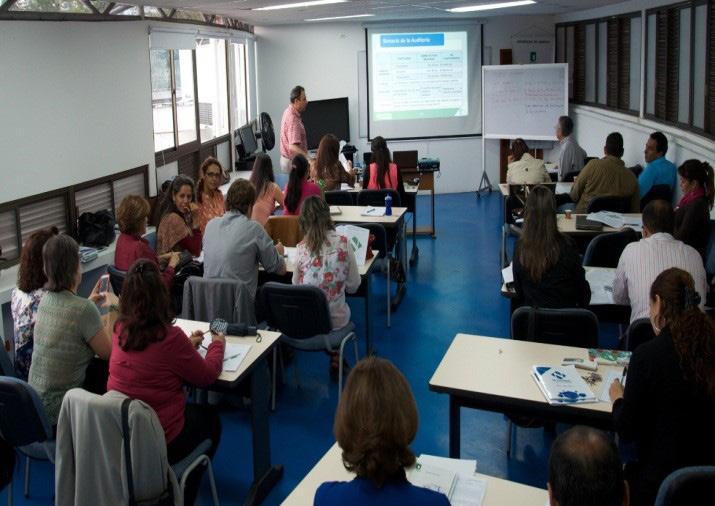 Página 6 18 de julio de 2014. El facilitador Jorge Triviño, quien impartió taller de auditorías internas.