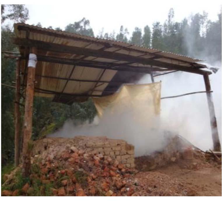 Problemática socio-ambiental En Colombia, la contaminación por Material Particulado (PM) origina anualmente la muerte de 6.000 personas en Colombia, de las cuales 1.100 mueren de manera prematura.