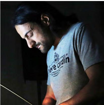 Concierto multicanal en 8 pistas para piezas electroacústicas y videoarte Dimitrios Savva was born in Cyprus, 1987.