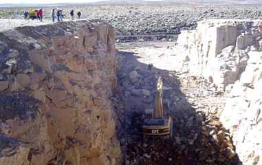 Proyectos en ampliación Cerro Verde Inversión total: US$ 850 millones Entrada en operación: Agosto del 2006 Región Arequipa Yacimiento