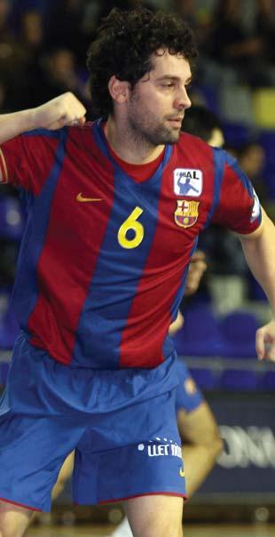 Juanín García és una de les figures clau del FC Barcelona i un dels màxims golejadors de l equip. La seva rapidesa i la seva gran sortida al contraatac han fet del lleonès una màquina de fer gols.