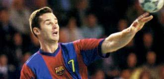 la medalla de bronze. El 2002 Masip va deixar l esport que tantes alegries li havia donat per problemes a l esquena. Però no va deixar el FC Barcelona.