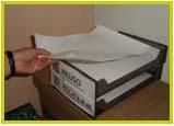 - Uso de contenedores para separación de cartón y papel, plástico, metal y vidrio. - Uso de bandejas separadoras de papel de reuso y reciclaje.
