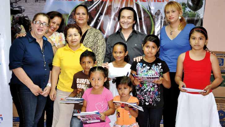 Actividades de AEMEN DONACIÓN DE MATERIALES ESCOLARES La Asociación de Esposas de Militares del Ejército de Nicaragua (AEMEN), en cumplimiento de sus propósitos y como parte de sus gestiones para