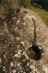 Otra roca de un uso ritual similar al anterior, según la tradición local, es La Peña de los Sacriicios en Tamarite de Litera.