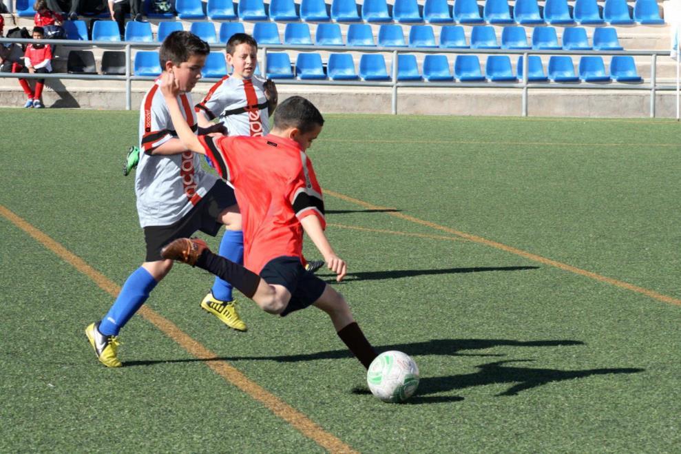 Queremos formar al futbolista en la metodología española para que aumente sus capacidades y logre sacar el mejor rendimiento.