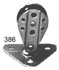 386 Polea giratoria orientable con base triangular.